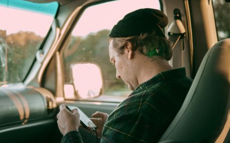 Si te mareas usando el móvil en el coche, bus o tren, Android 17 prepara una de las funciones más útiles de iOS