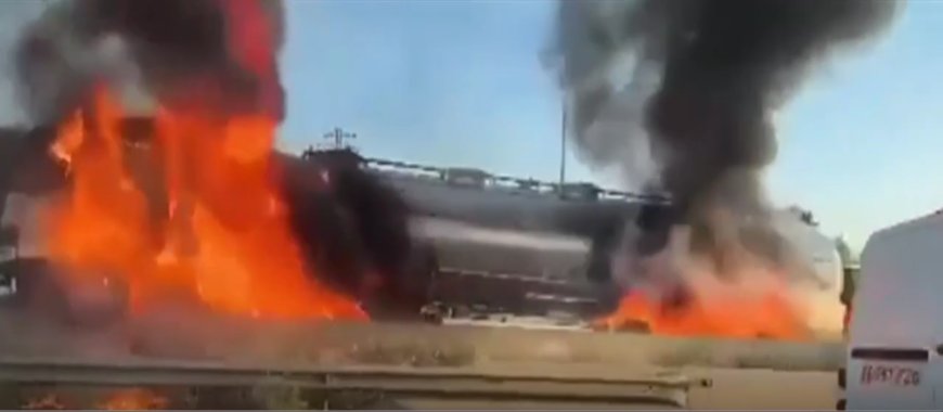 L'accident d'un camió cisterna torna col·lapsar l'AP-7