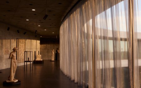 Daring and Dazzling, a New LACMA Floats Above Los Angeles
