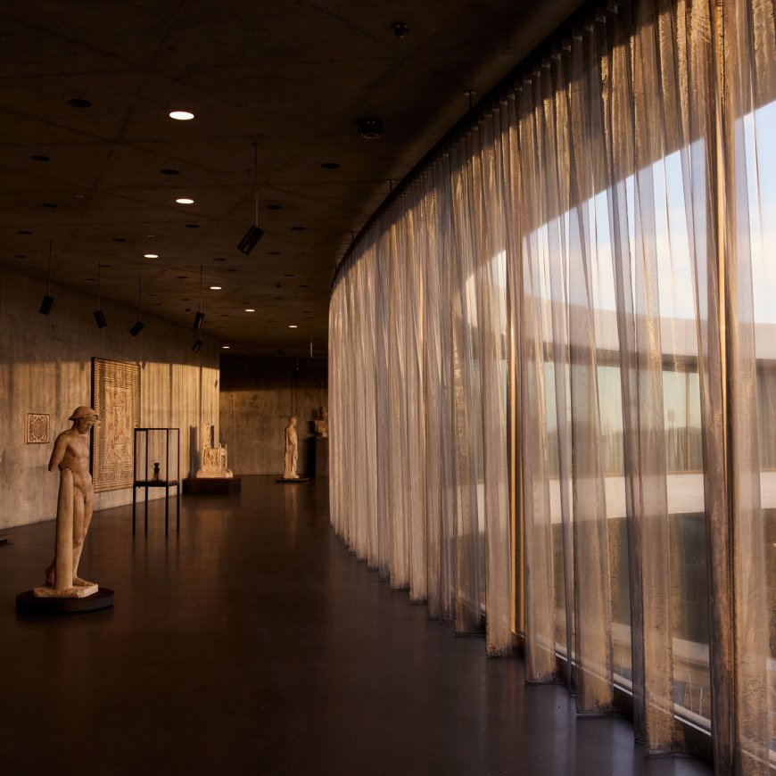 Daring and Dazzling, a New LACMA Floats Above Los Angeles