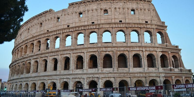 El Coliseo Romano, Historia